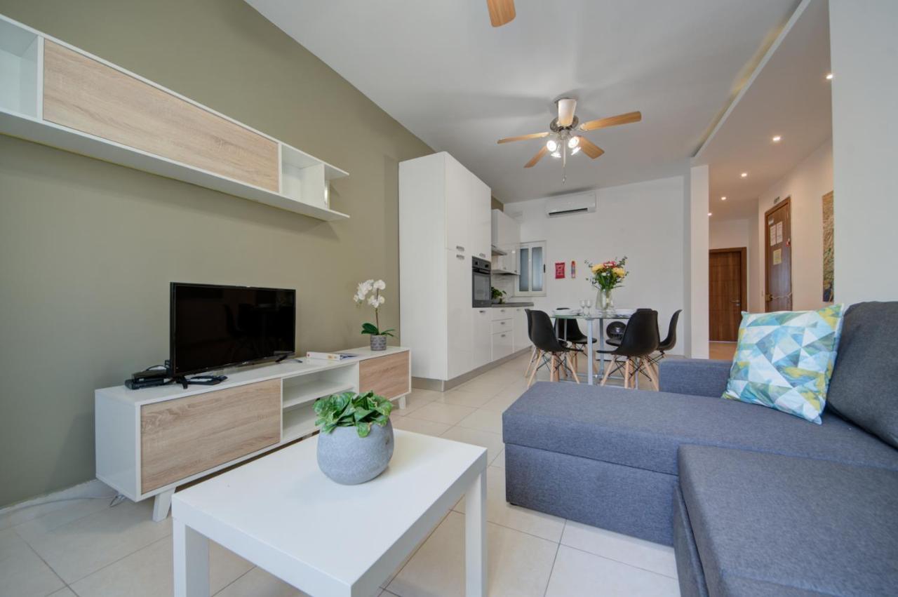 Azure Haven - Gzira Apartments And Penthouse By Shortletsmalta Extérieur photo