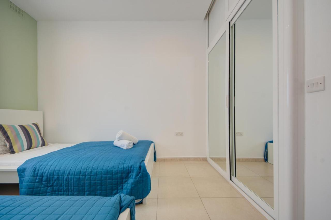 Azure Haven - Gzira Apartments And Penthouse By Shortletsmalta Extérieur photo