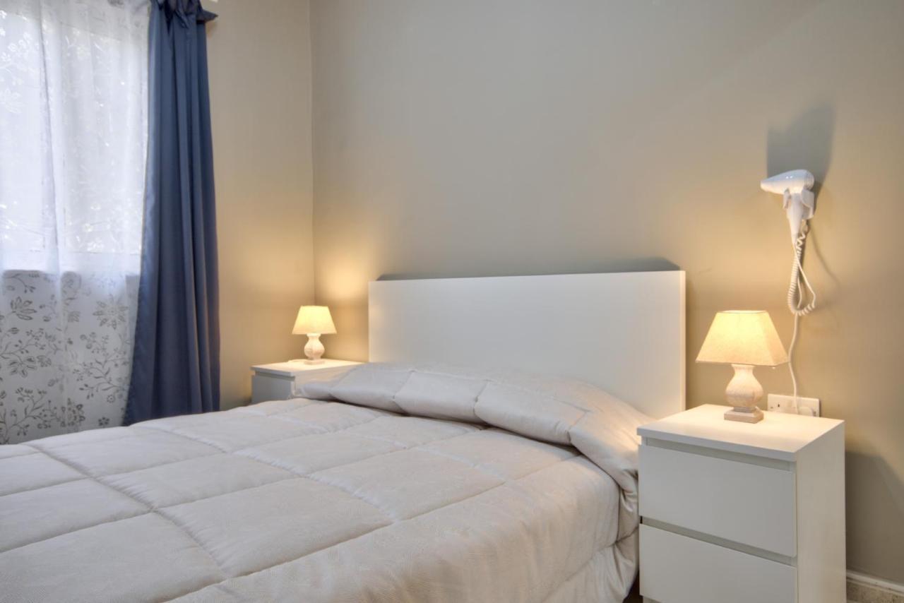 Azure Haven - Gzira Apartments And Penthouse By Shortletsmalta Extérieur photo